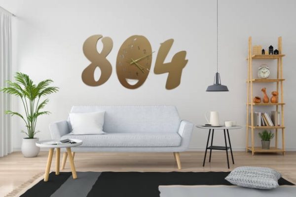 Clock (804)