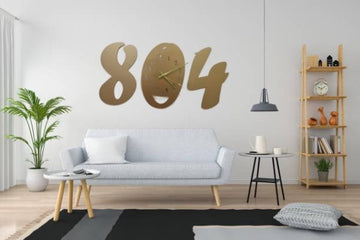 Clock (804)